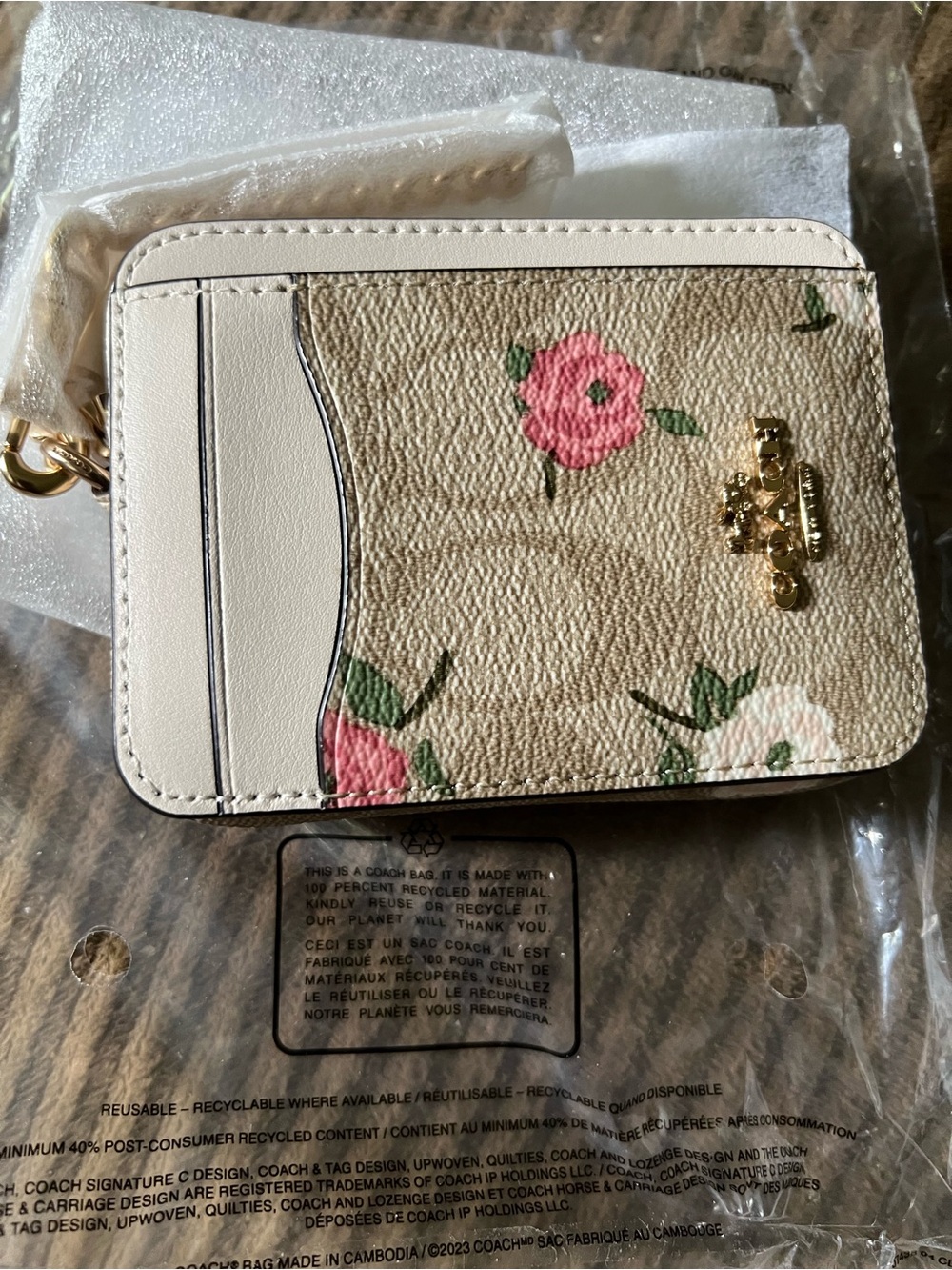 Coach Zip Card Case
In Signature Canvas With Floral Print NWT